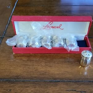 Leonard Silver Plated Salt Shakers Set. Never Used . EXC.